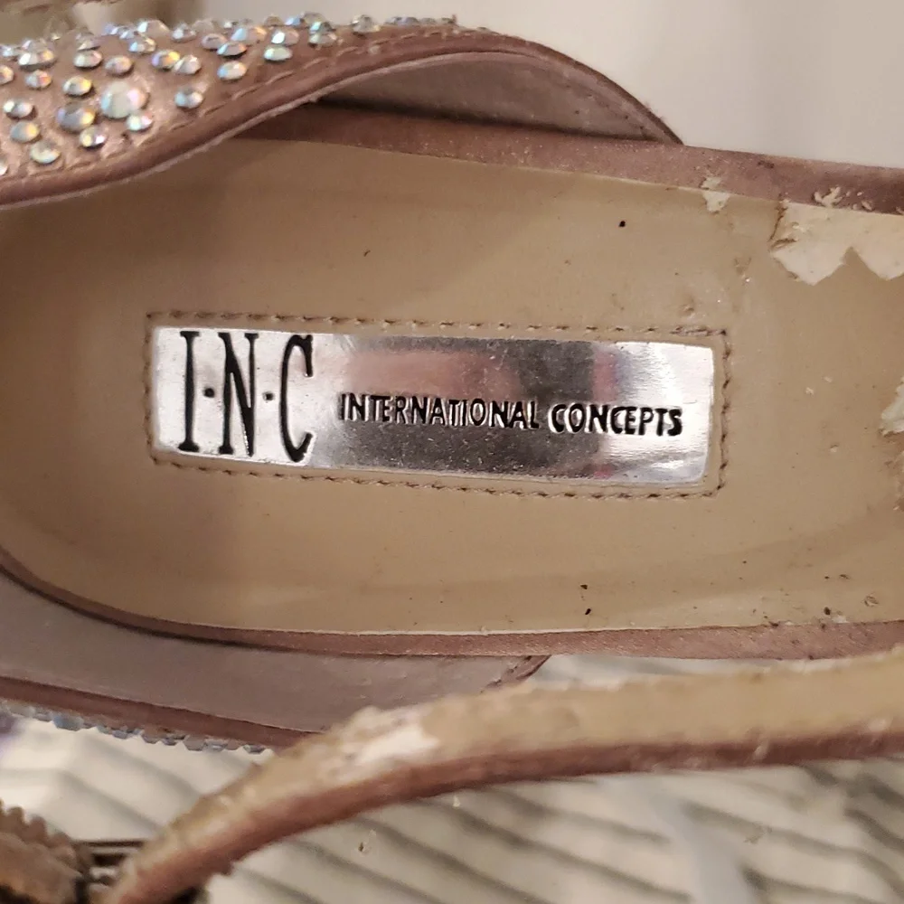 INC mauve Pink Rhinestone platforms  Size 9 5